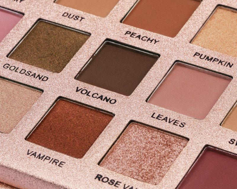 18 Color Shimmer Glitter Eyeshadow - Image 3