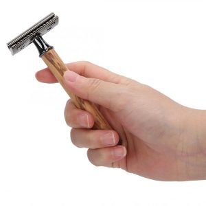 Close-Fitting Manual Wooden Razor