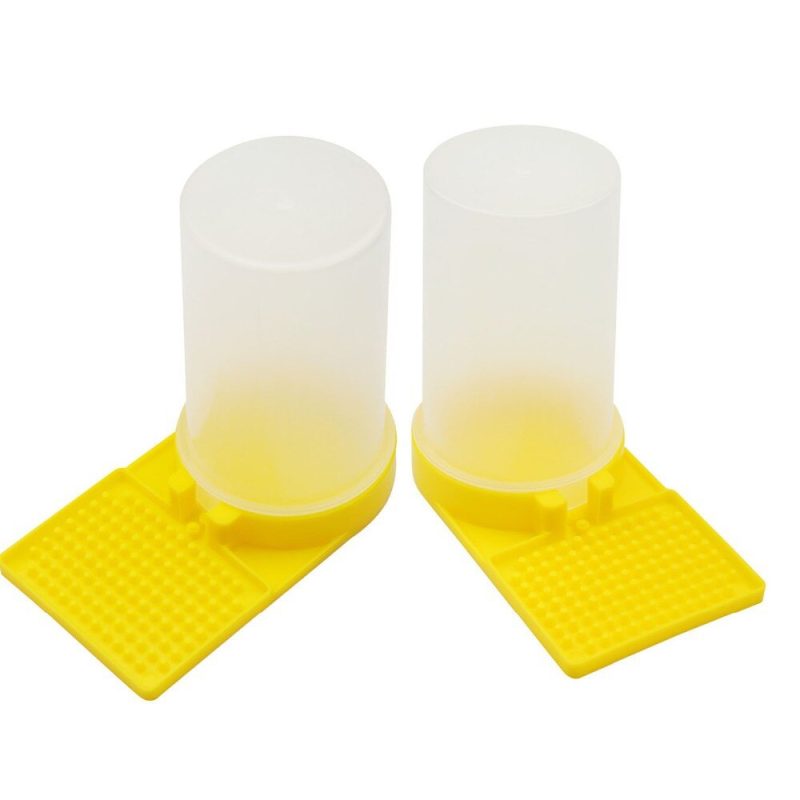 600ml Plastic Water Beehive Feeder - Image 4